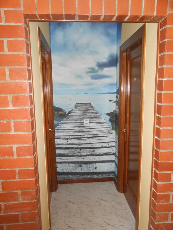 Hostal Restaurante El Abuelo Trobajo Del Camino Zewnętrze zdjęcie