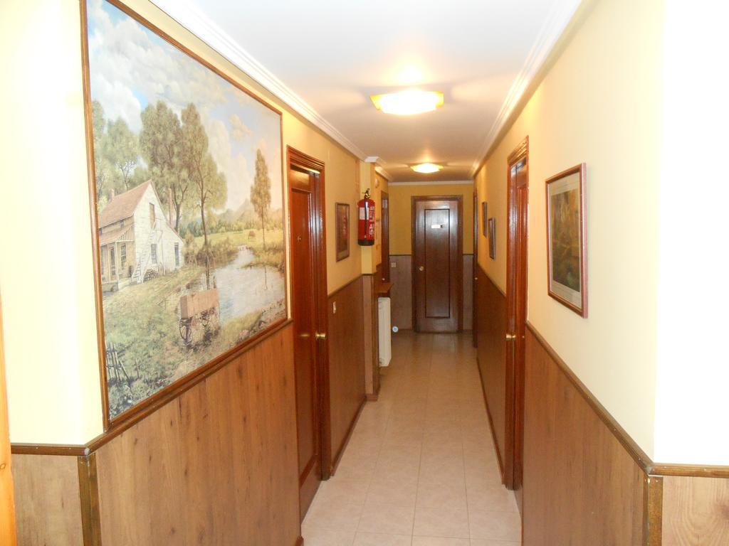 Hostal Restaurante El Abuelo Trobajo Del Camino Zewnętrze zdjęcie
