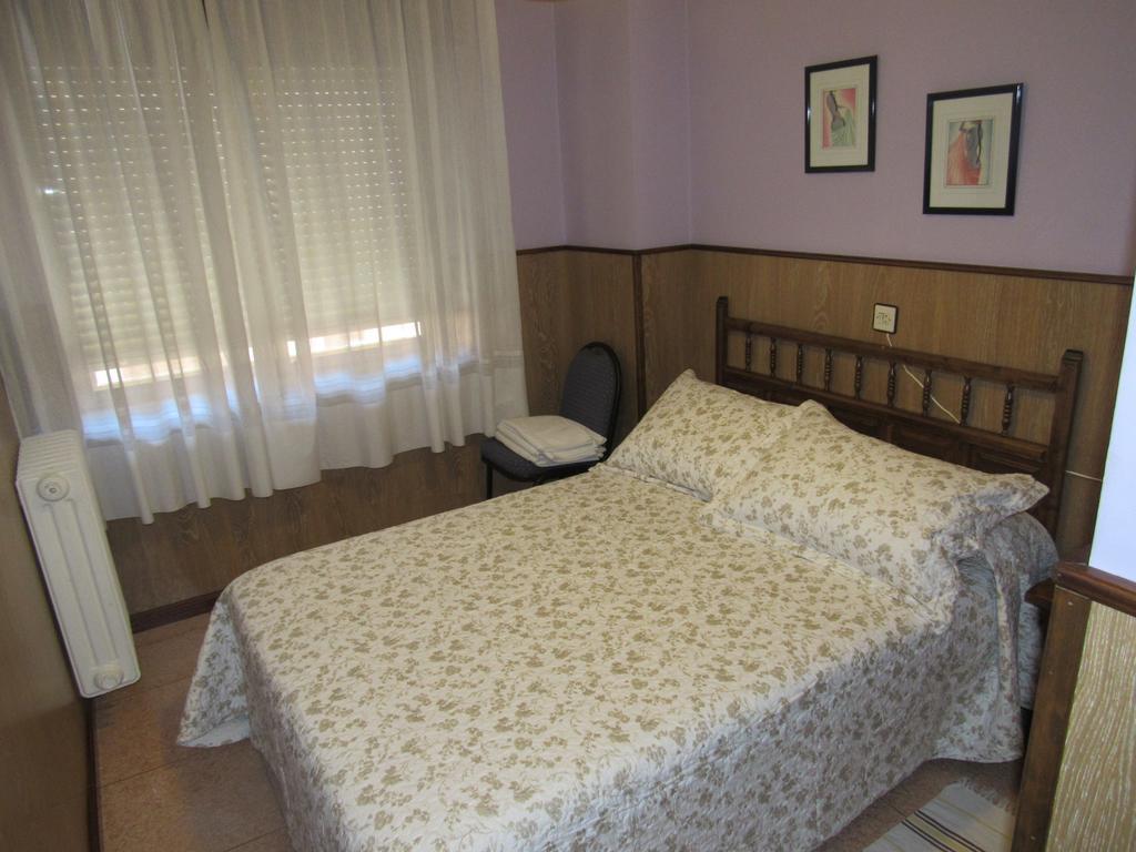 Hostal Restaurante El Abuelo Trobajo Del Camino Zewnętrze zdjęcie